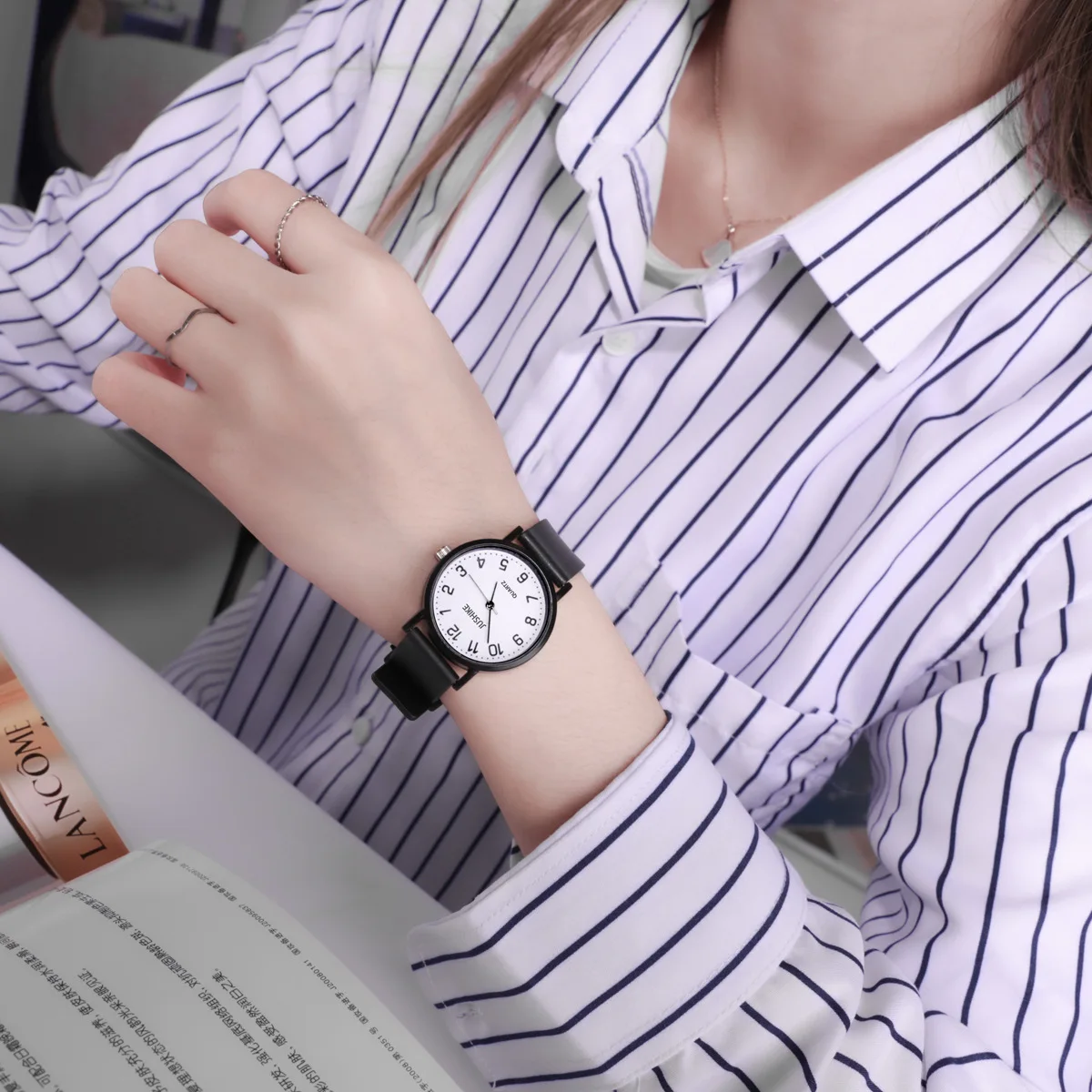 Простые черные часы, кварцевые – обзор и цена Silicone Band Women